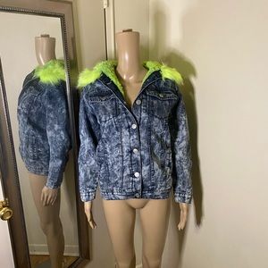 NWT THRILL Contrast Faux Fur Denim Jacket